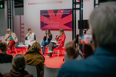 Aficionado Award, Bühne